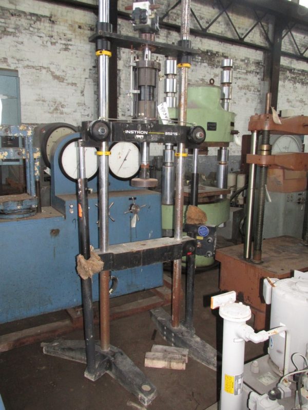 Instron Fatigue Testing System